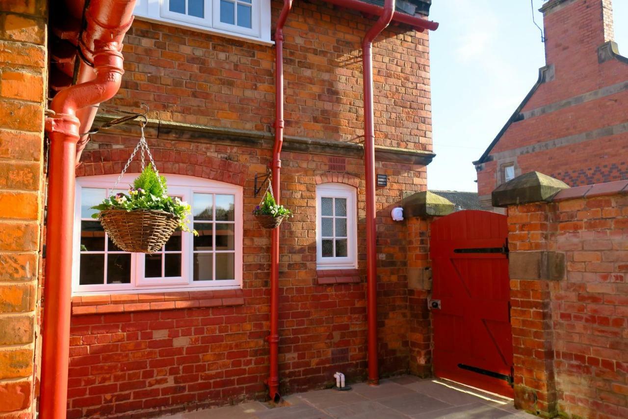 30 Overleigh Road Villa Chester Exterior photo